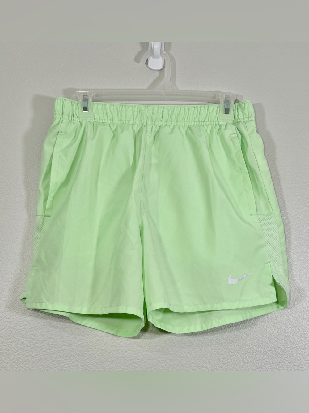 Nike Performance Short Dri-Fit Challenger Running Athletic Neon Lime Green Men S